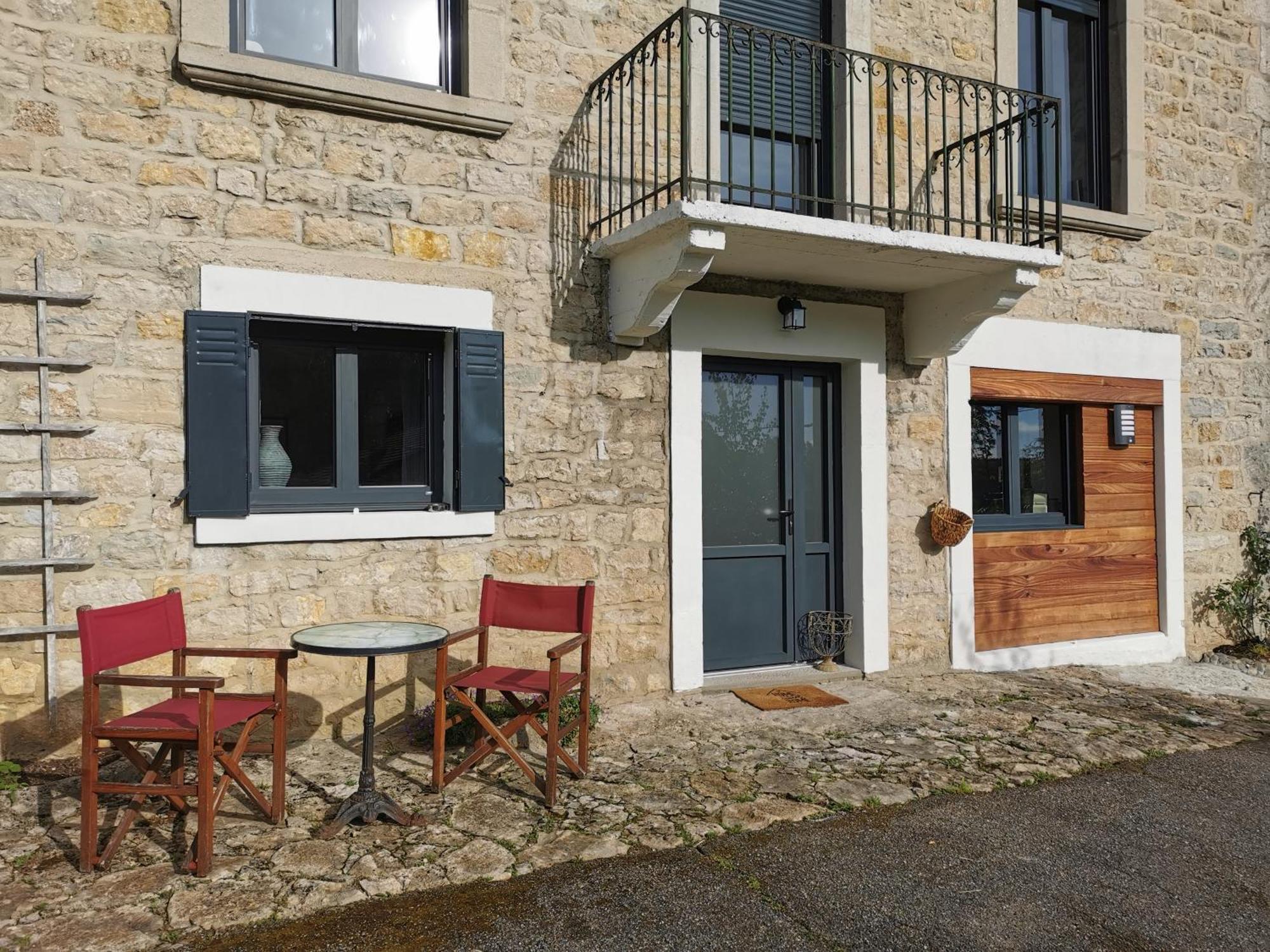 Appartement Maison De La Fontaine Aux Daims Courbouzon (Jura)